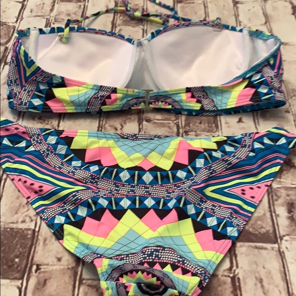 Two piece bikini swimsuit small - Picture 4 of 5